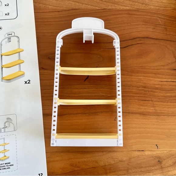 Zuru Mini Brands Mini Disney Store Edition Display Piece Replacement Piece - Picture 4 of 6